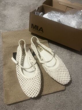 MIA Crochet Slingback Flats in Cream